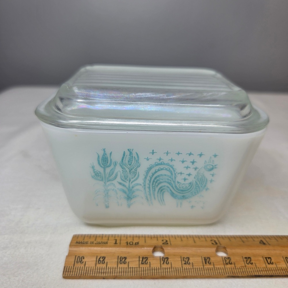 Vtg Pyrex 501-B Butterprint Turquoise Amish Milk Glass Refrigerator Dish Lid